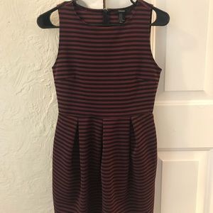 Forever 21 Maroon and Black Dress Size M